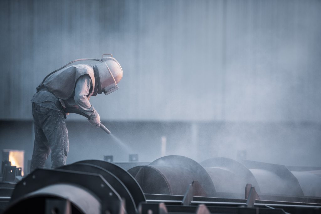 5 Mistakes to Avoid When Using Sandblasting Services